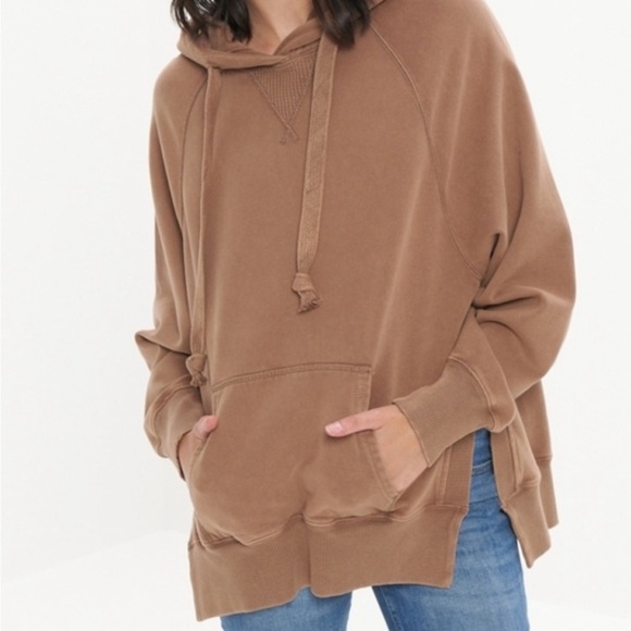 American Eagle Outfitters Sweaters - American Eagle Outfitters Tan Sweater Soft Knit Classic